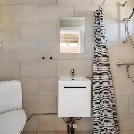 Isalie - 300m From The Sea By Interhome