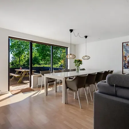 Isalie - 300m From The Sea By Interhome *